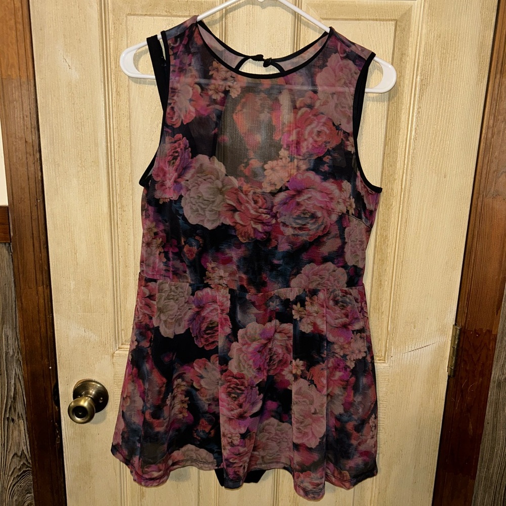 TORRID Underwire Short Mesh Overlay Swim
Dress With Brief size 1 D/DD